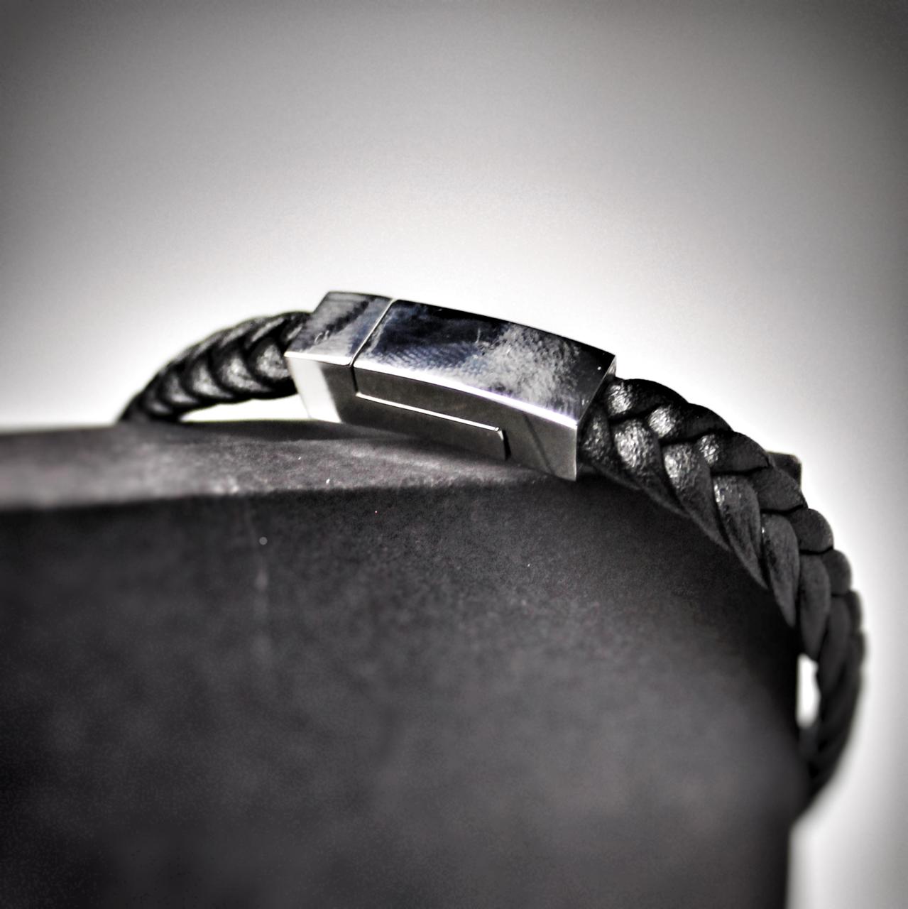 Bracelet en cuir véritable et acier inoxydable, Personnalisable & cadeau pour homme - Majestico Gift Store